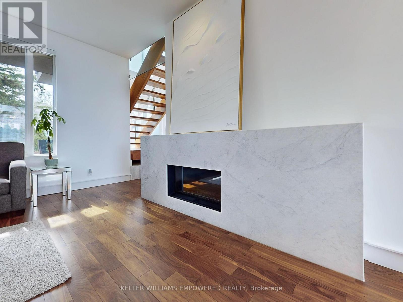 Photo 23 of 9 Fenwood Heights, Toronto ON