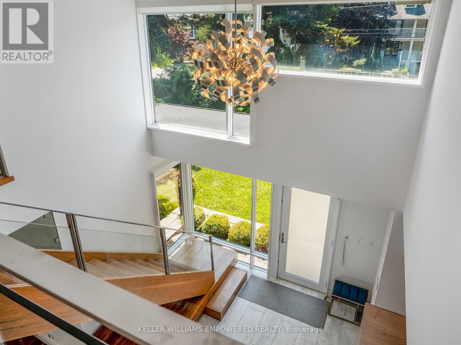 Photo 25 of 9 Fenwood Heights, Toronto ON