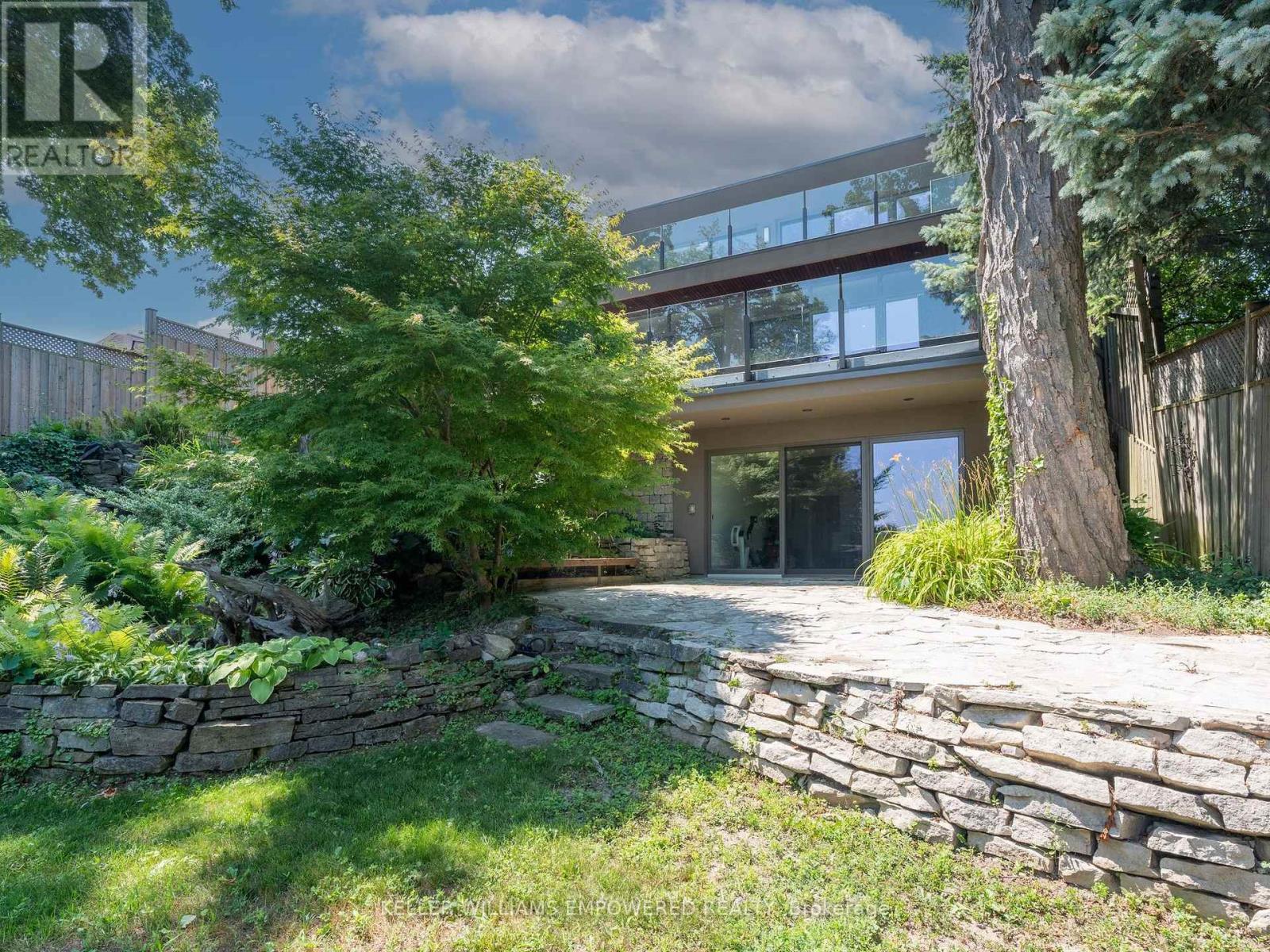 Photo 42 of 9 Fenwood Heights, Toronto ON
