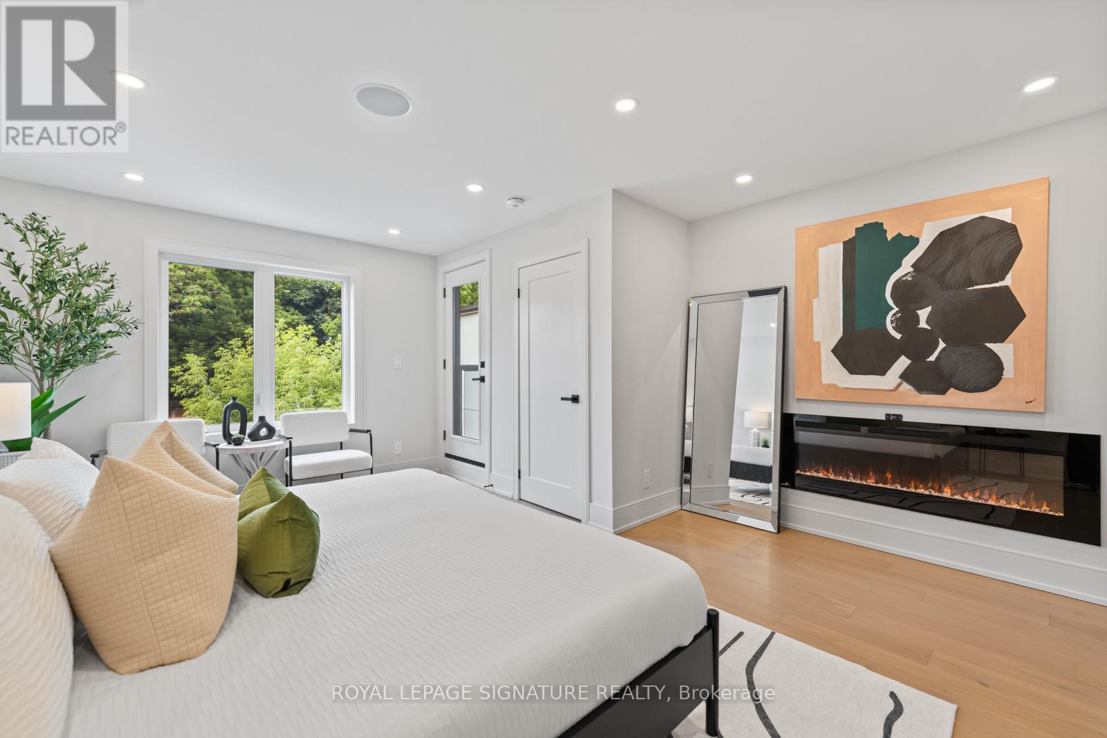 Photo 35 of 24 Harriet Street, Toronto ON