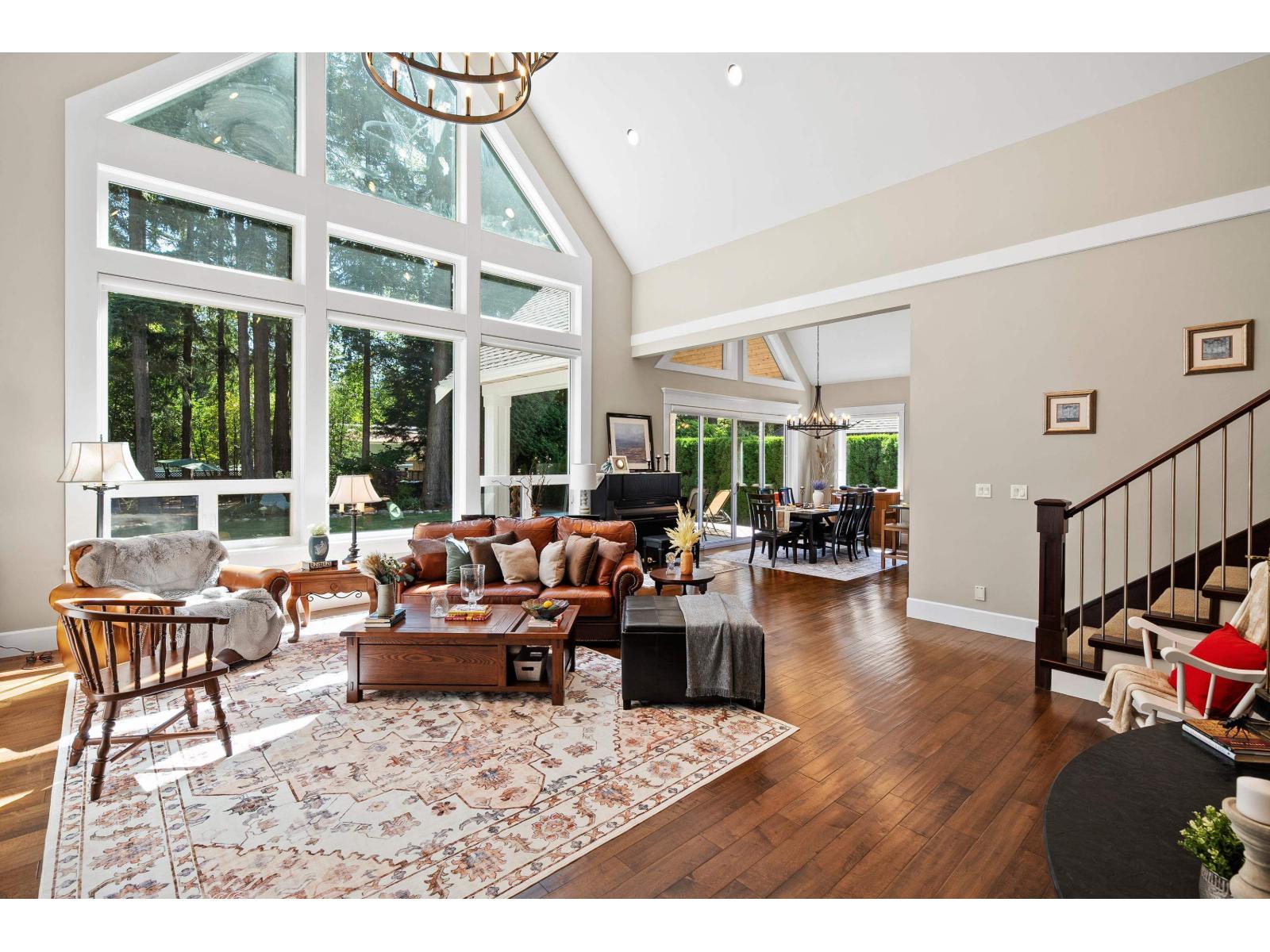Photo 3 of 2732 Northcrest Drive, Surrey BC