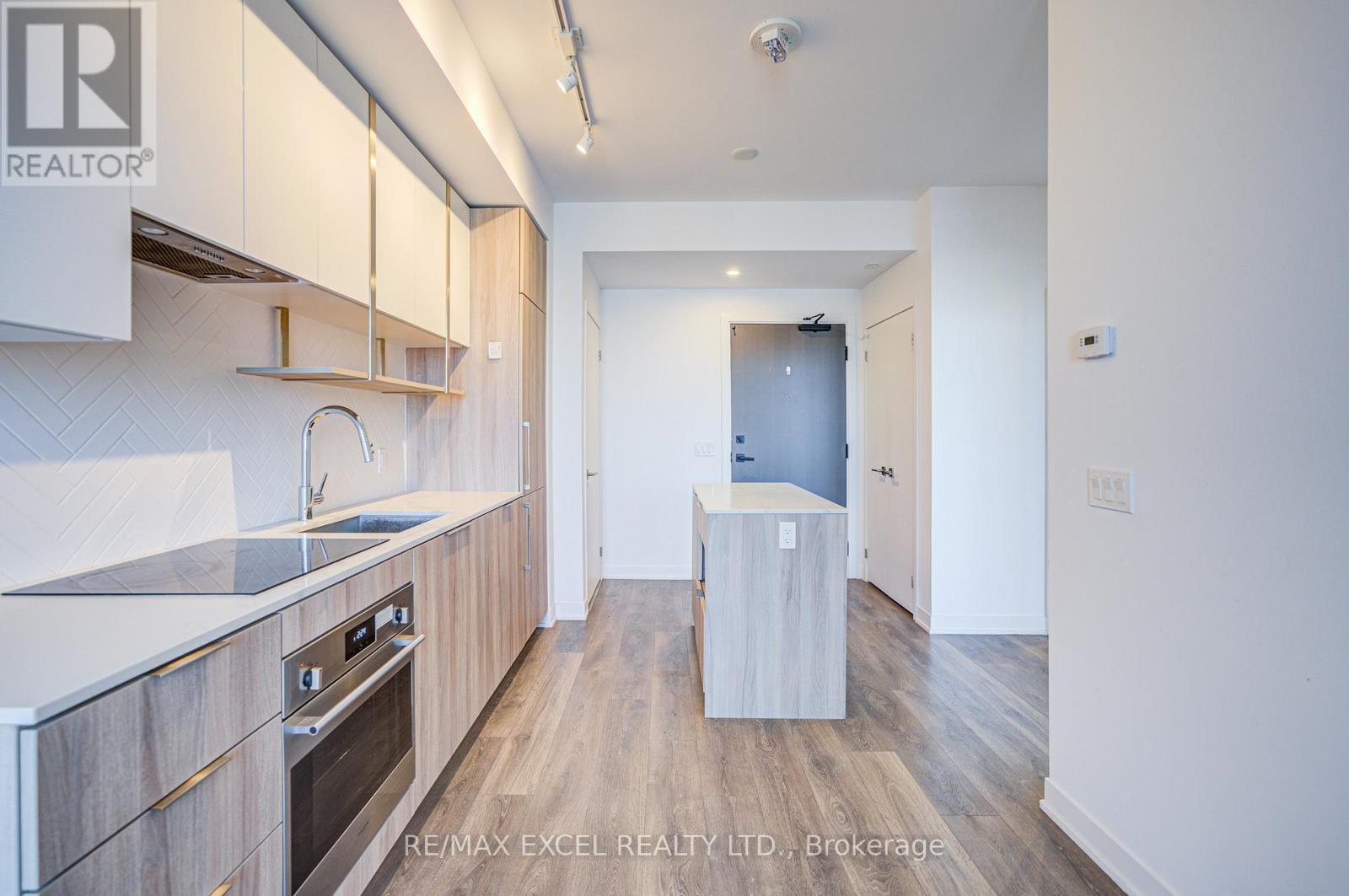 Photo 15 of 2807 15 Holmes Avenue, Toronto ON