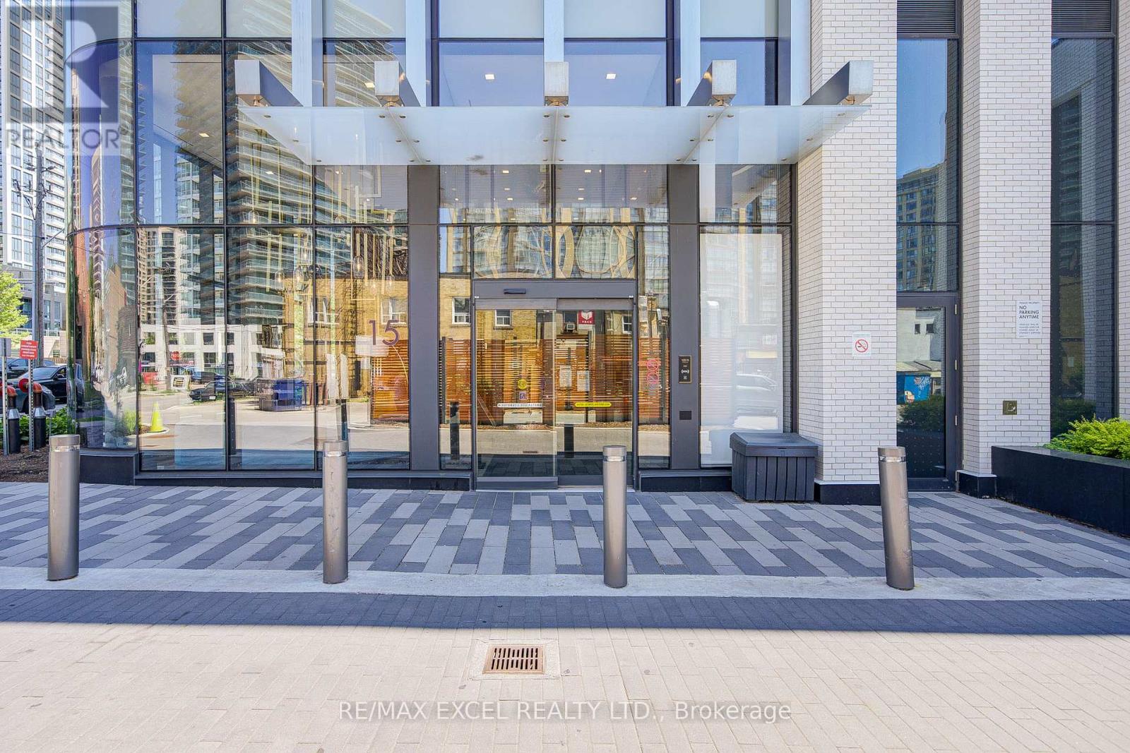 Photo 3 of 2807 15 Holmes Avenue, Toronto ON