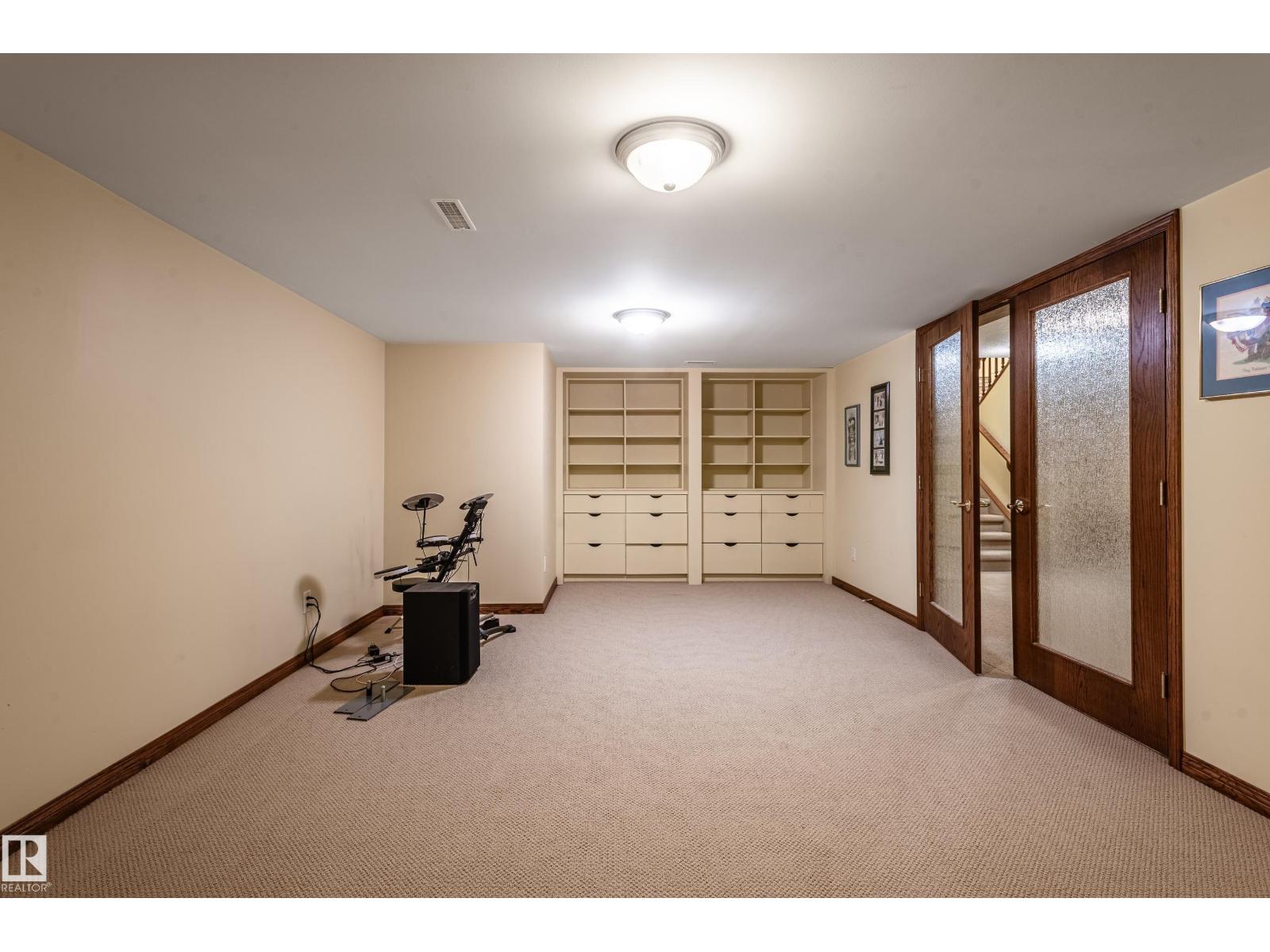 Photo 33 of 103 Wolf Willow Cr Nw, Edmonton AB