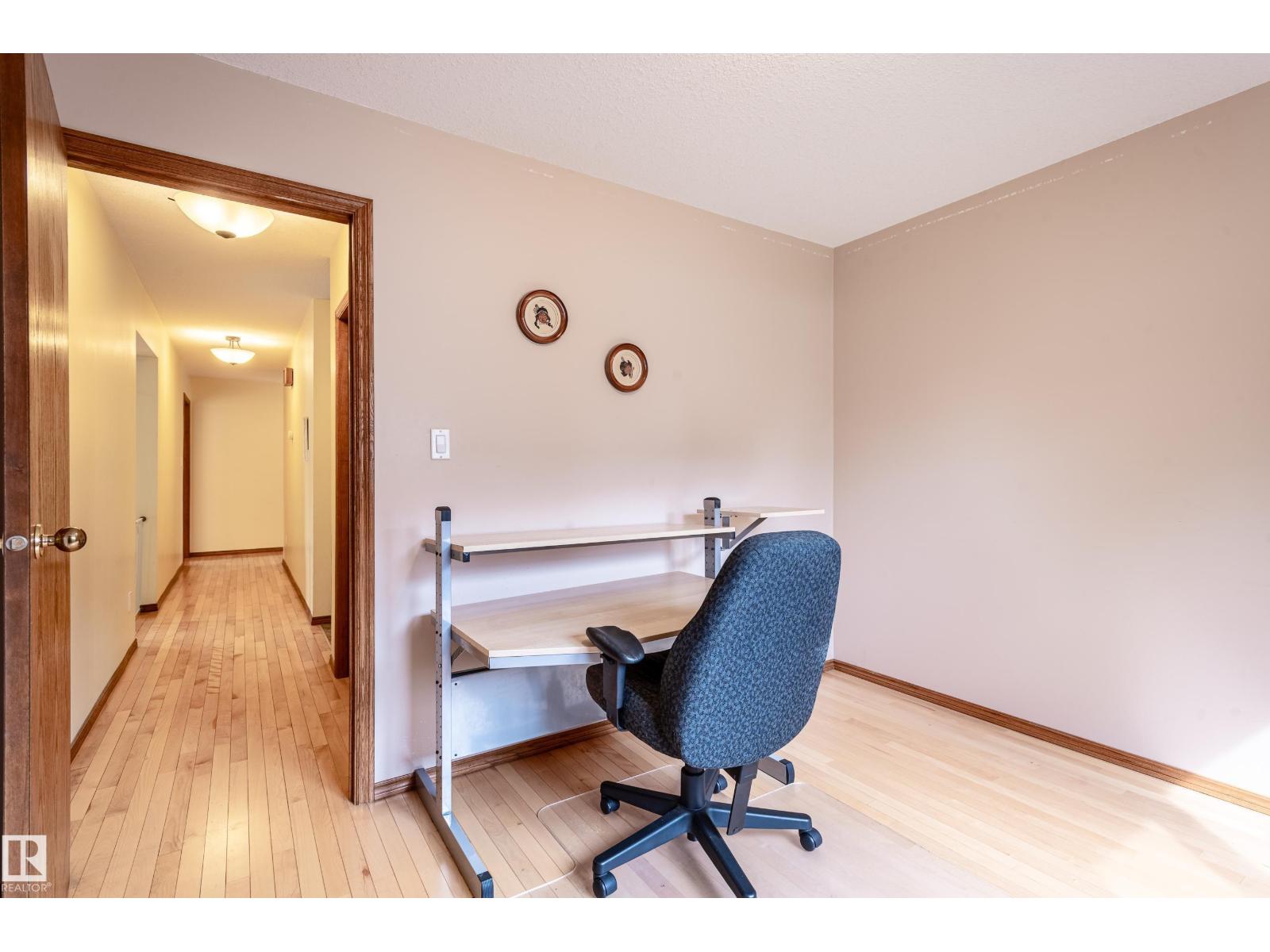 Photo 15 of 103 Wolf Willow Cr Nw, Edmonton AB