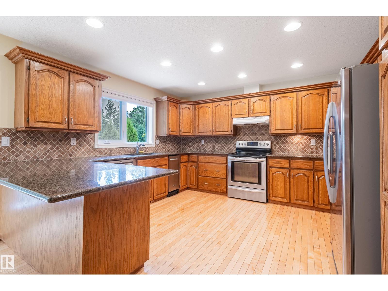 Photo 9 of 103 Wolf Willow Cr Nw, Edmonton AB