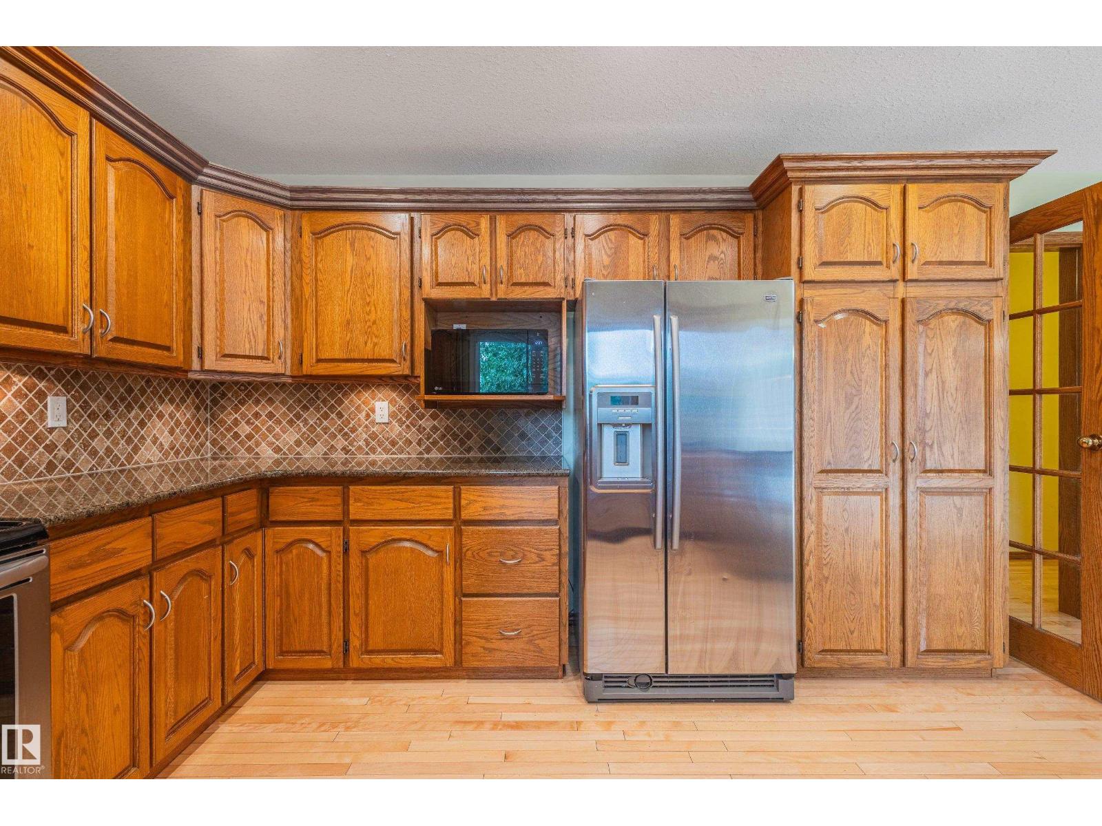 Photo 10 of 103 Wolf Willow Cr Nw, Edmonton AB