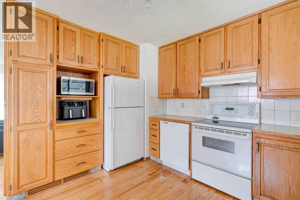 Photo 12 of 113 Hawkey Crescent Ne, Airdrie AB