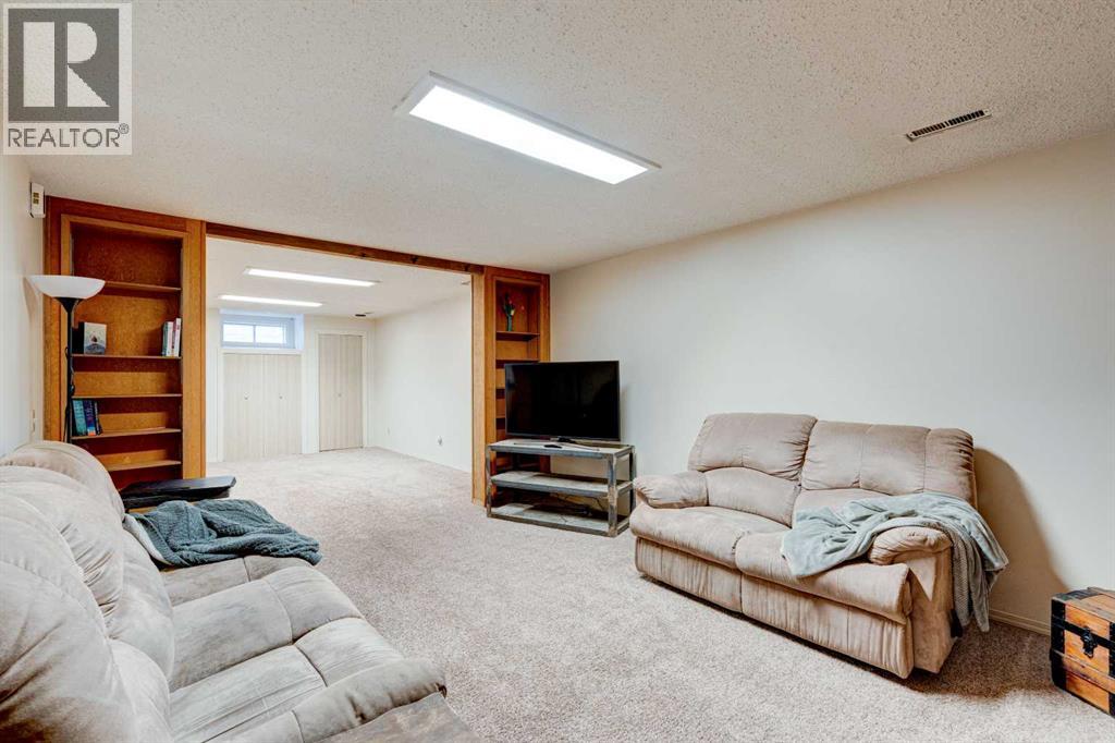 Photo 28 of 113 Hawkey Crescent Ne, Airdrie AB