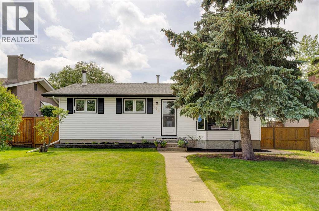 Photo 1 of 113 Hawkey Crescent Ne, Airdrie AB