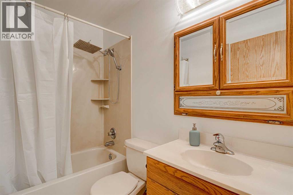 Photo 26 of 113 Hawkey Crescent Ne, Airdrie AB