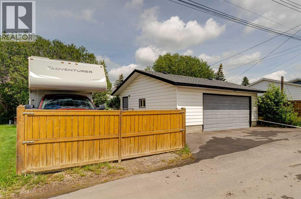 Photo 48 of 113 Hawkey Crescent Ne, Airdrie AB