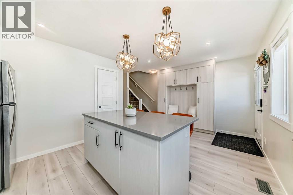 Photo 11 of 154 Chinook Gate Boulevard, Airdrie AB