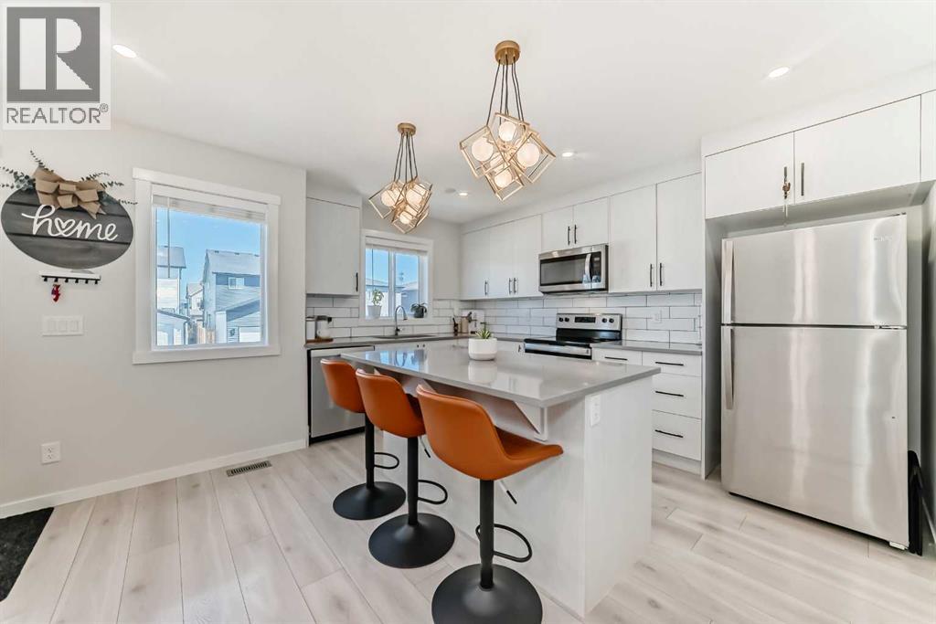 Photo 8 of 154 Chinook Gate Boulevard, Airdrie AB