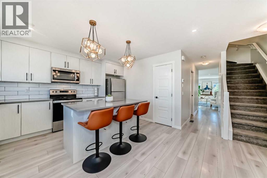 Photo 10 of 154 Chinook Gate Boulevard, Airdrie AB