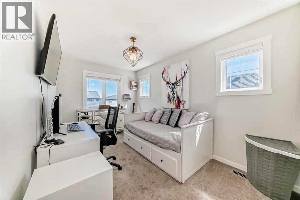 Photo 32 of 154 Chinook Gate Boulevard, Airdrie AB