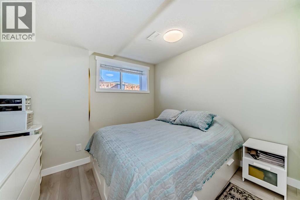 Photo 40 of 154 Chinook Gate Boulevard, Airdrie AB