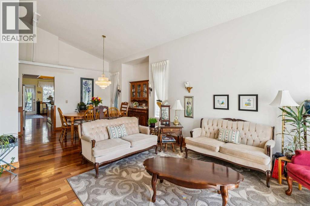 Photo 4 of 44 Valley Meadow Close Nw, Calgary AB