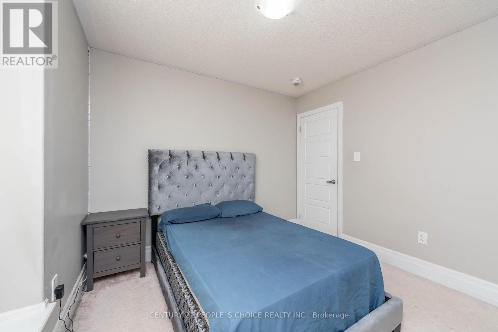 Photo 25 of 40 Stedford Crescent, Brampton ON