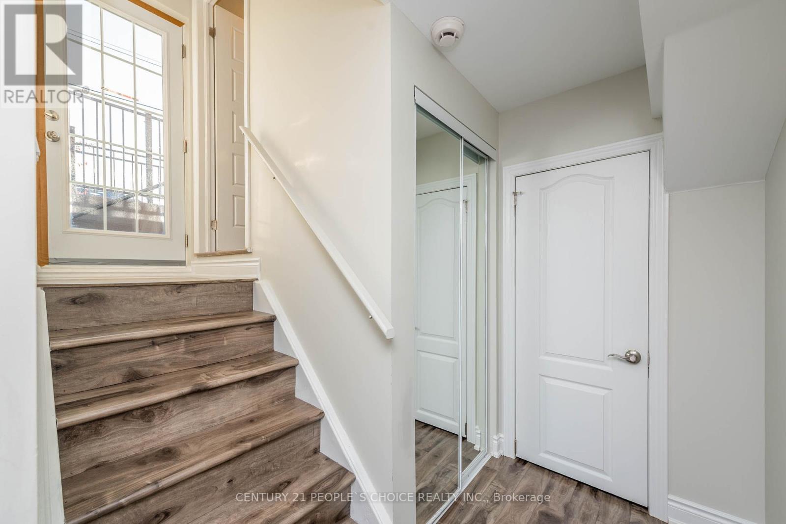 Photo 33 of 40 Stedford Crescent, Brampton ON