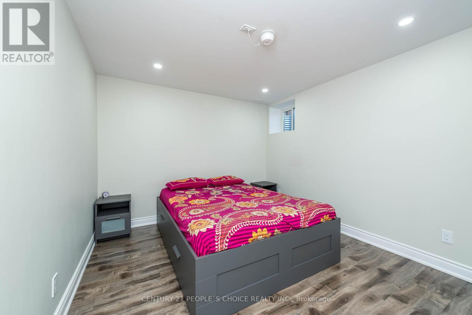 Photo 39 of 40 Stedford Crescent, Brampton ON