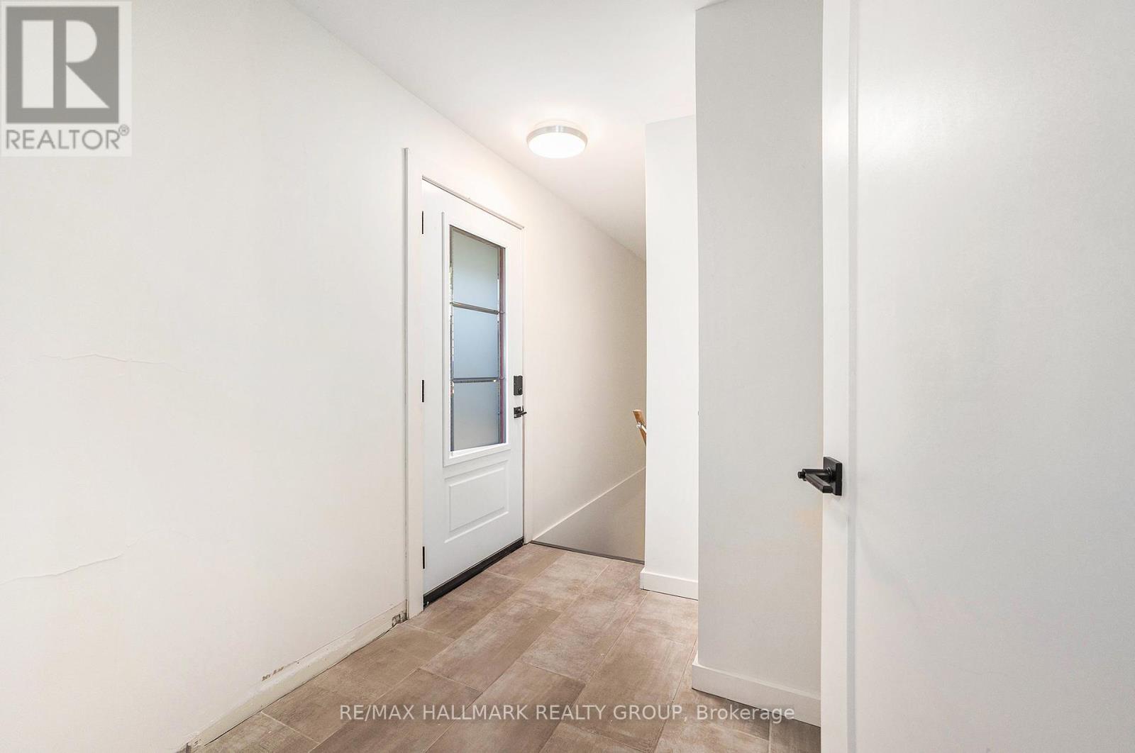 Photo 21 of 70 Varley Drive, Ottawa ON