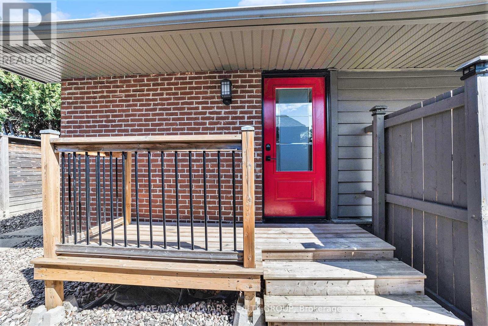 Photo 22 of 70 Varley Drive, Ottawa ON