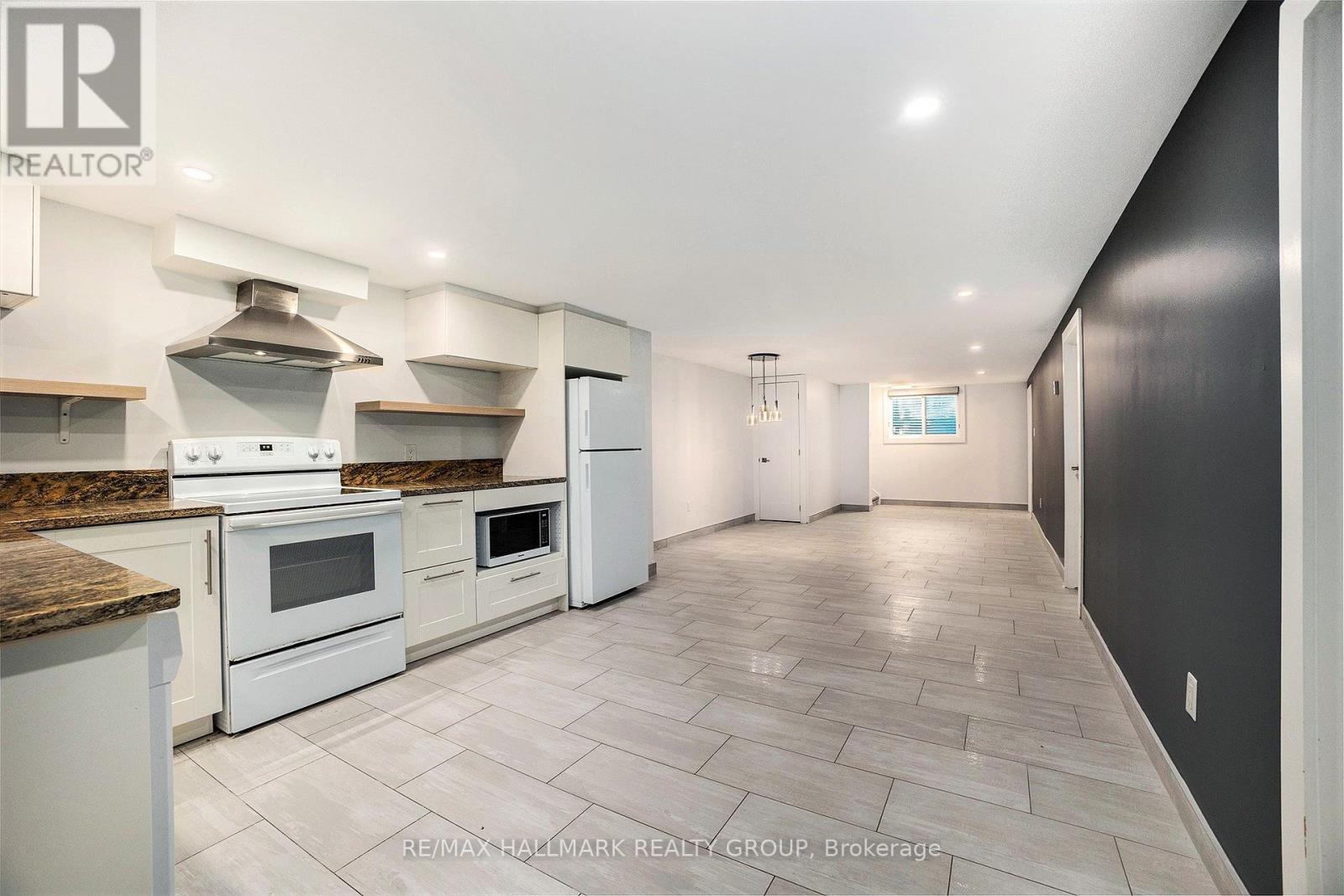 Photo 25 of 70 Varley Drive, Ottawa ON