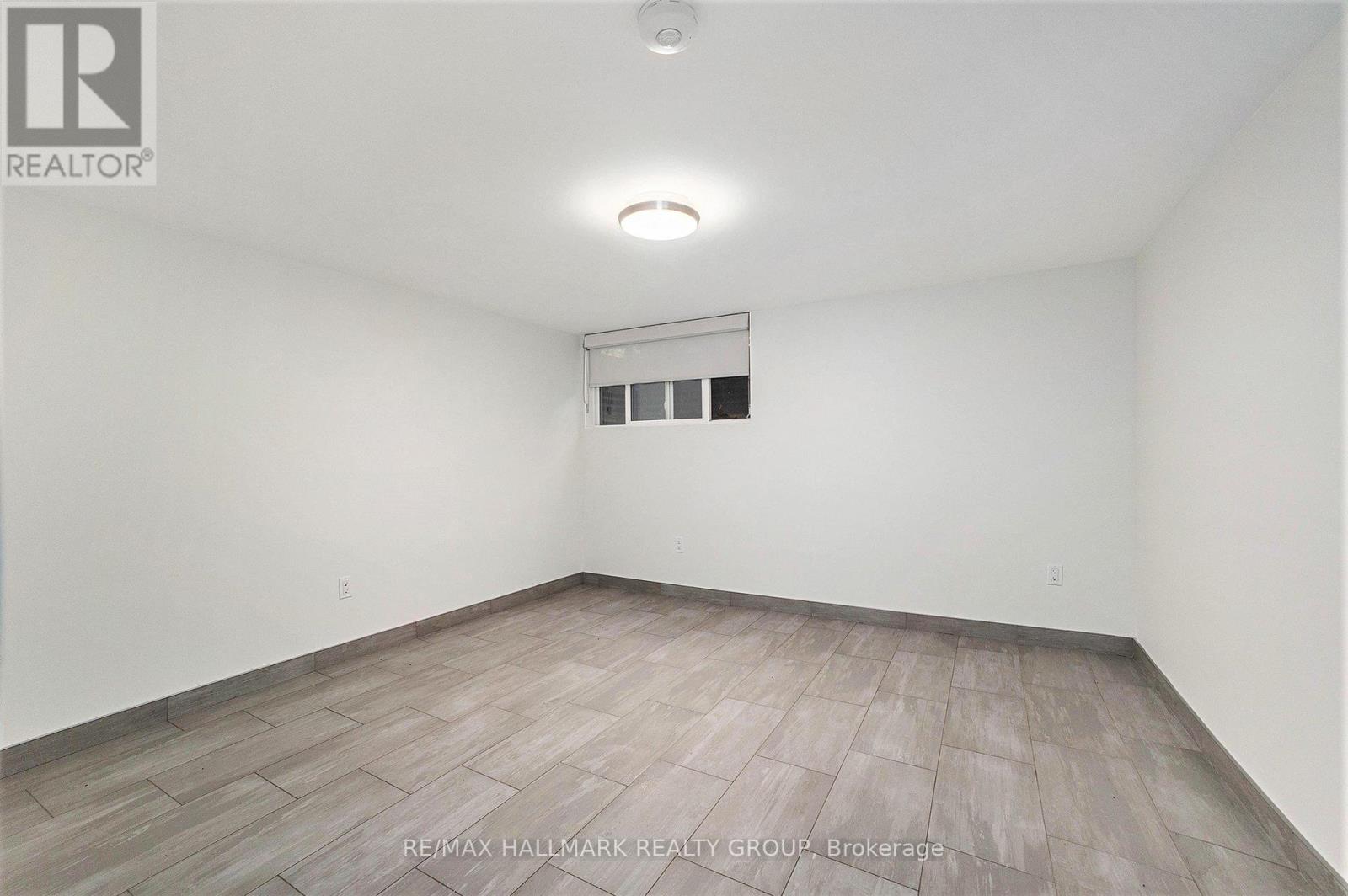 Photo 27 of 70 Varley Drive, Ottawa ON