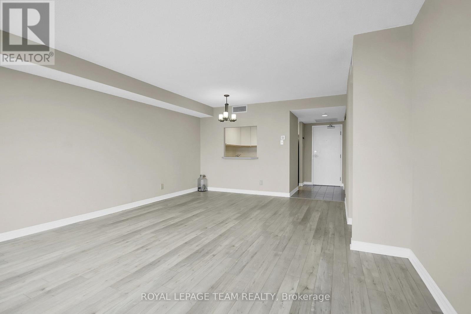 Photo 15 of 804 100 Grant Carman Drive, Ottawa ON