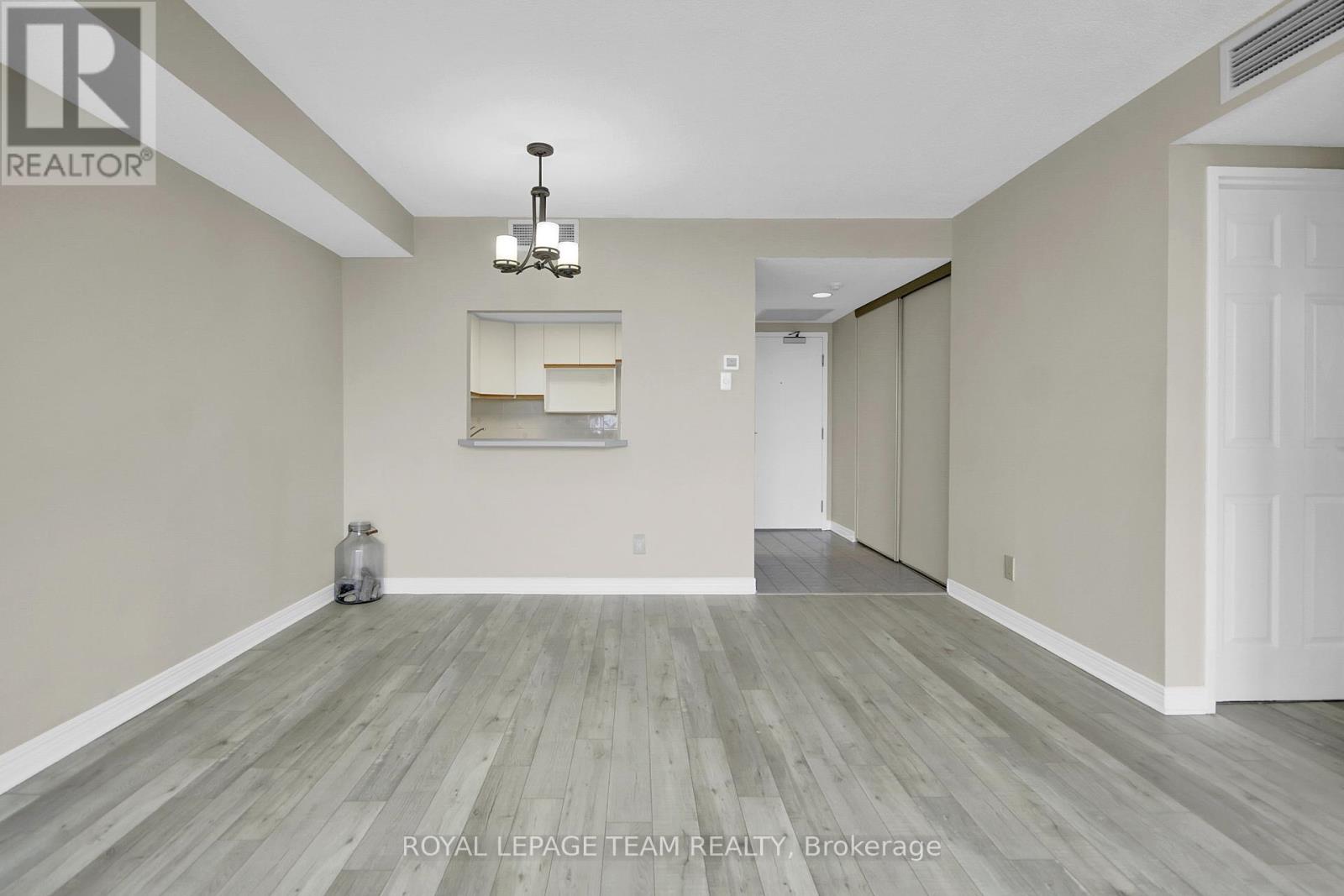 Photo 16 of 804 100 Grant Carman Drive, Ottawa ON