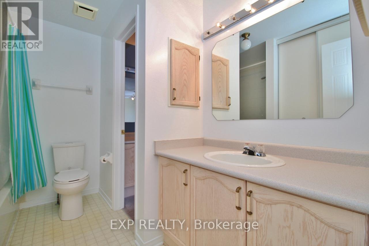 Photo 18 of 2127 Lauzon Street, Ottawa ON