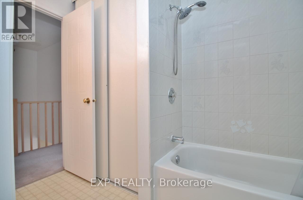 Photo 19 of 2127 Lauzon Street, Ottawa ON