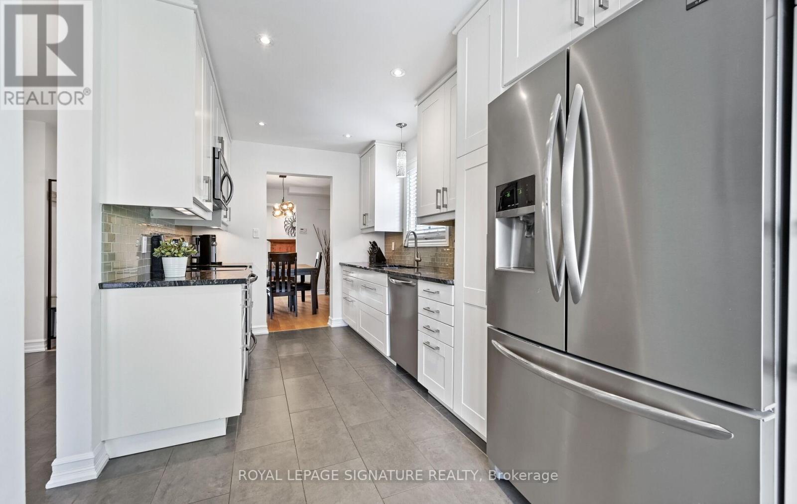 Photo 14 of 2048 Chrisdon Road, Burlington ON