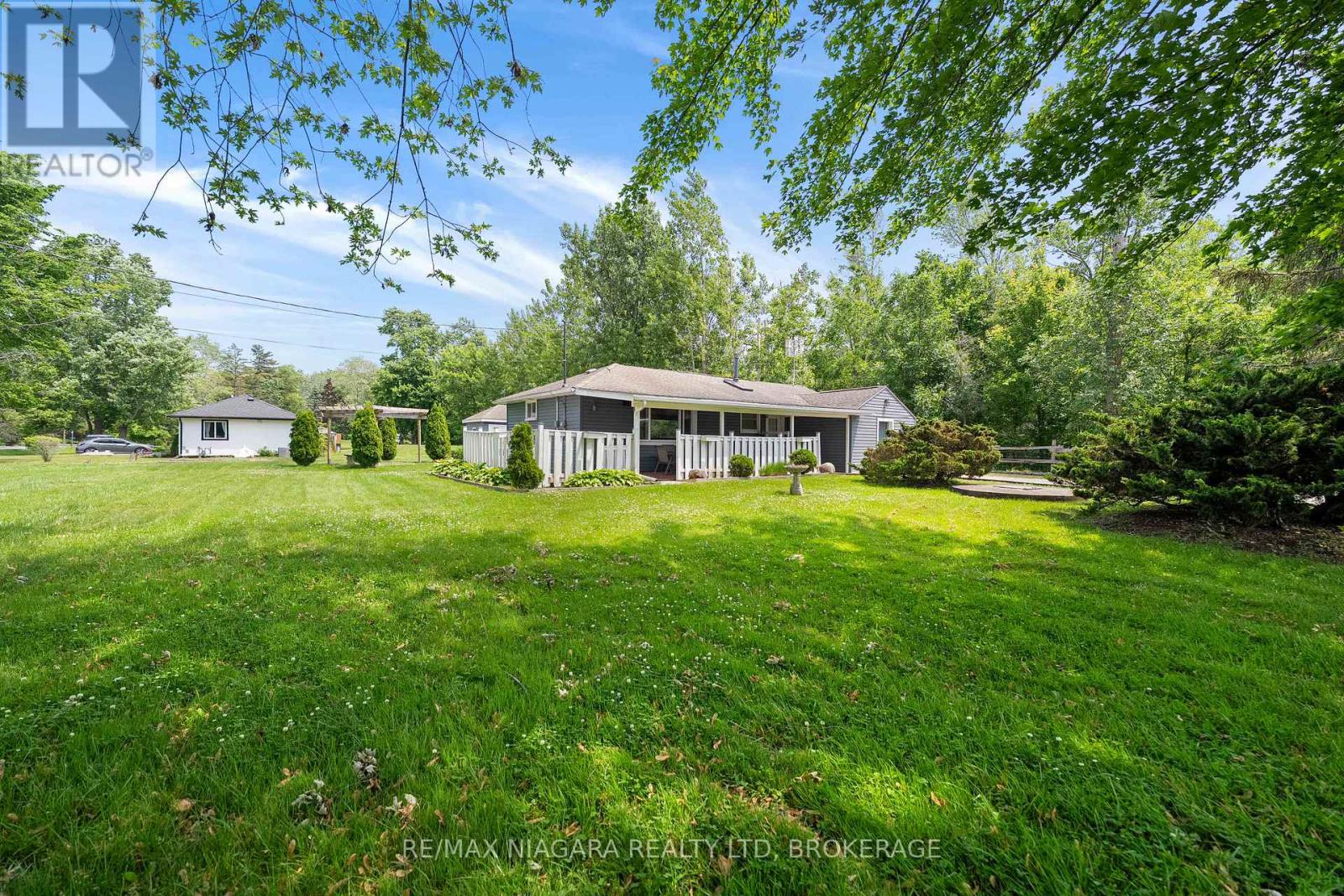 Photo 1 of 527 Pinecrest Road, Port Colborne ON