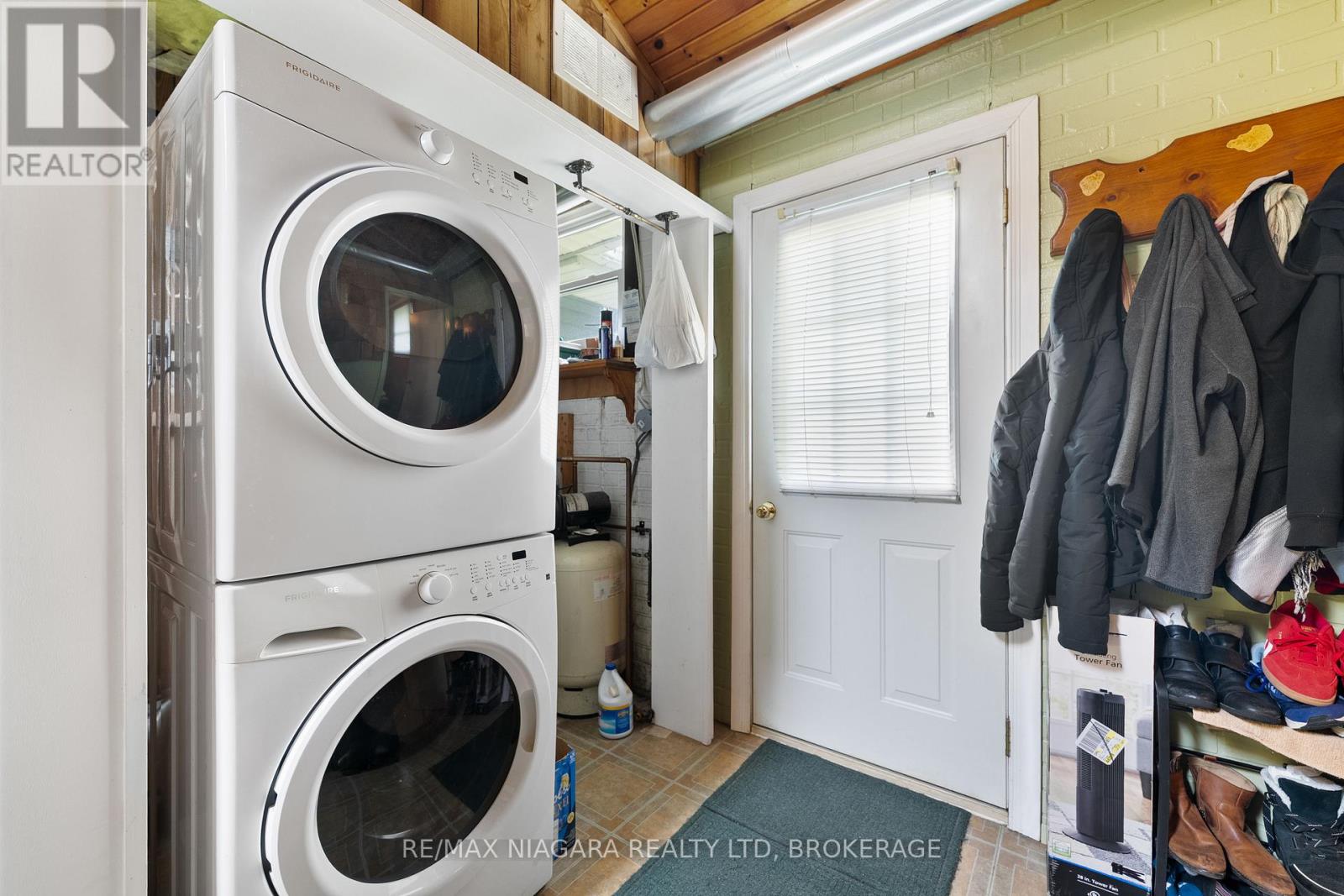 Photo 27 of 527 Pinecrest Road, Port Colborne ON