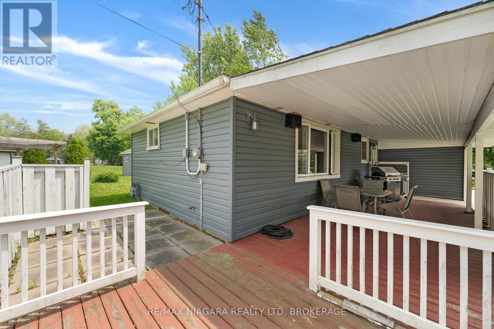 Photo 7 of 527 Pinecrest Road, Port Colborne ON