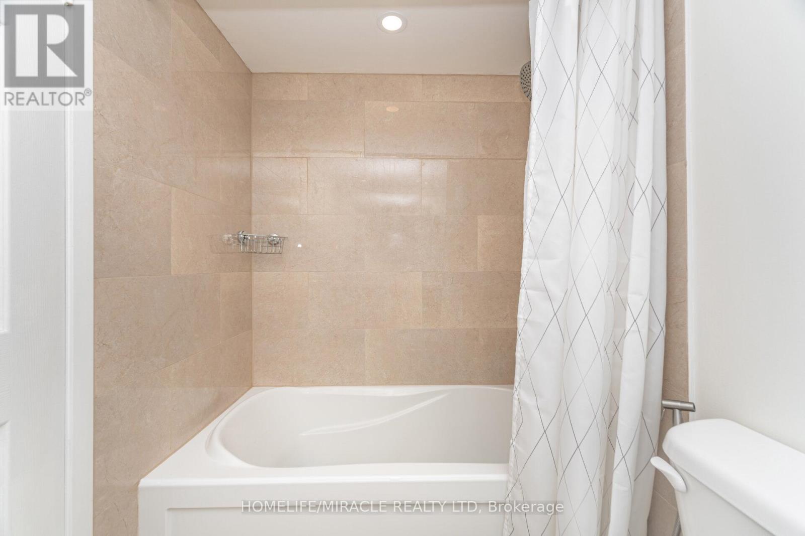 Photo 38 of 1701 50 Eglinton Avenue W, Mississauga ON