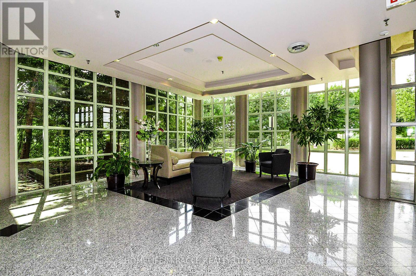 Photo 6 of 1701 50 Eglinton Avenue W, Mississauga ON