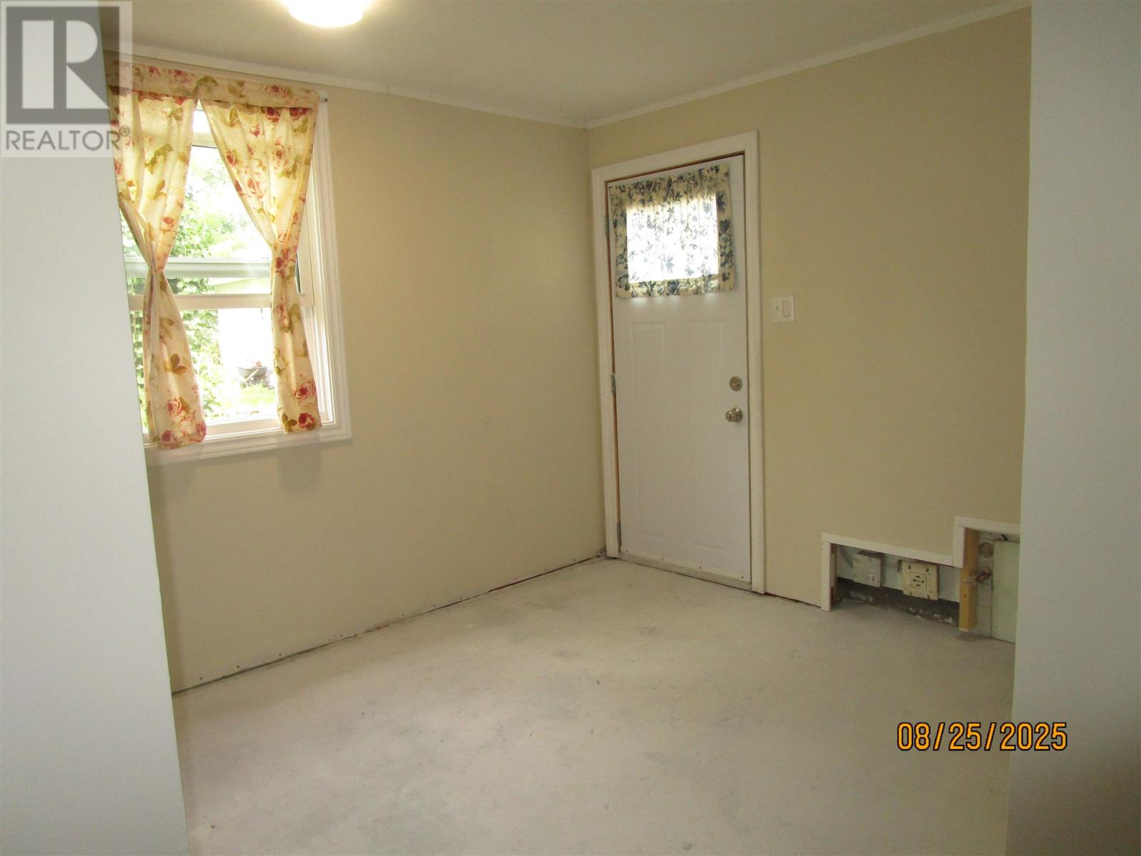 Photo 22 of 64 Curran Dr, Sault Ste Marie ON