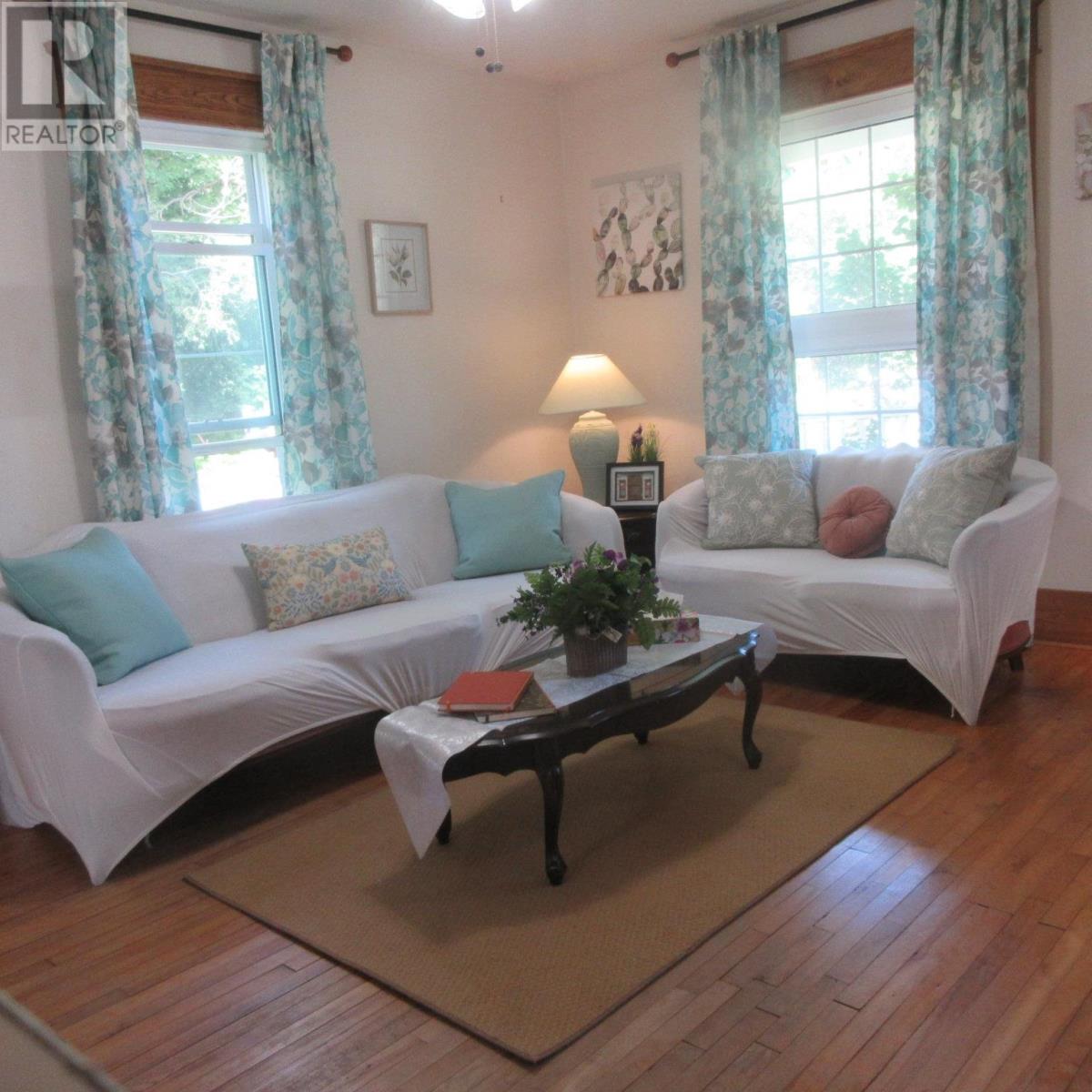 Photo 25 of 3389 Second Lin W, Prince Township ON