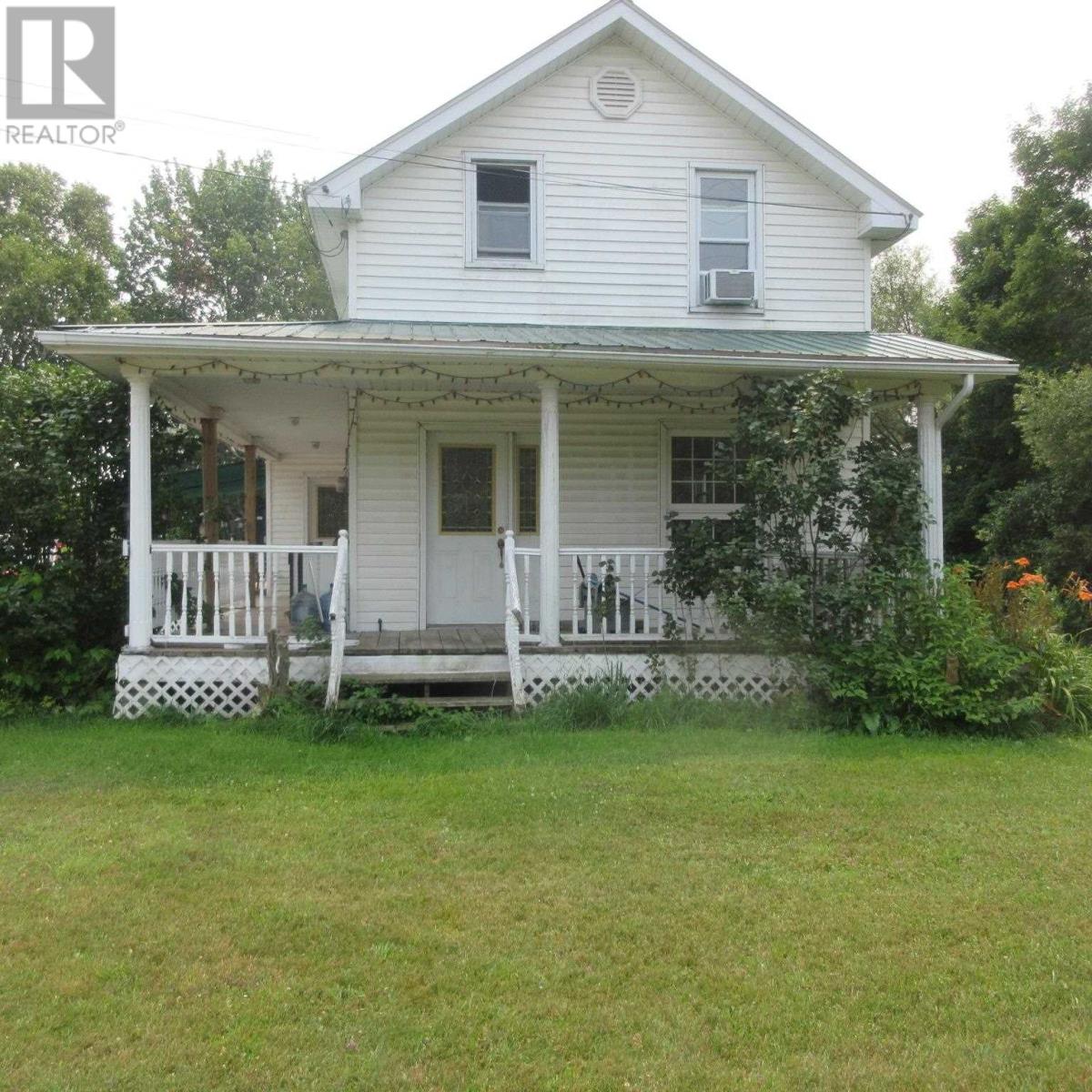 Photo 2 of 3389 Second Lin W, Prince Township ON