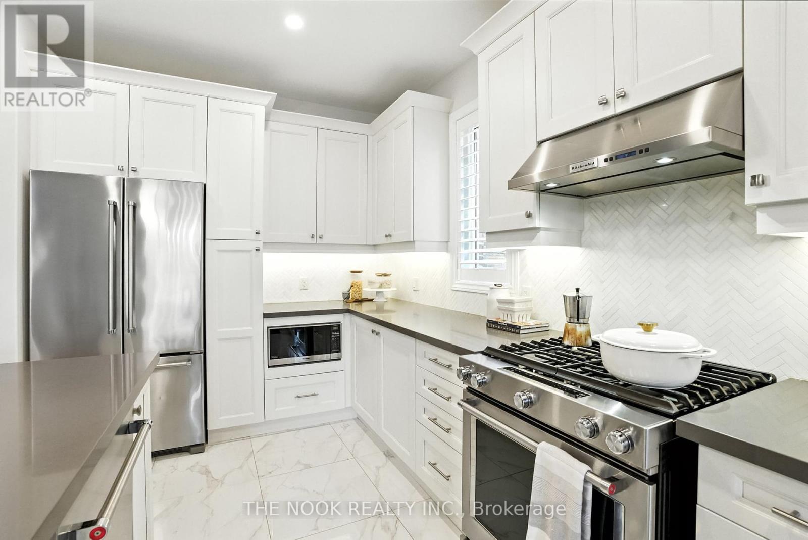 Photo 10 of 207 Crombie Street, Clarington ON