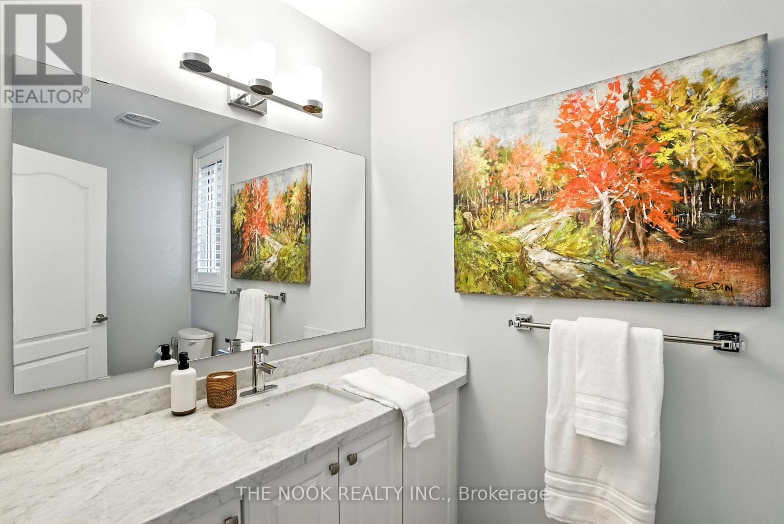 Photo 19 of 207 Crombie Street, Clarington ON
