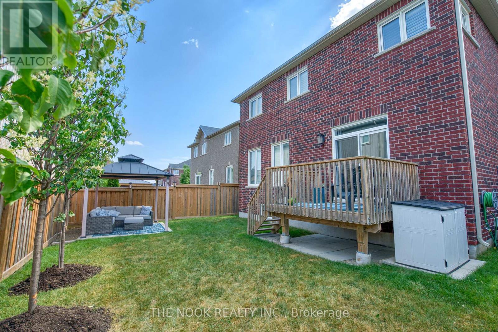 Photo 43 of 207 Crombie Street, Clarington ON