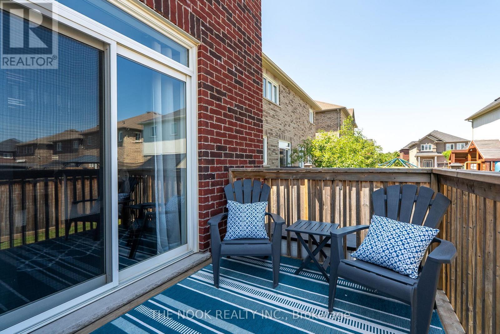 Photo 44 of 207 Crombie Street, Clarington ON
