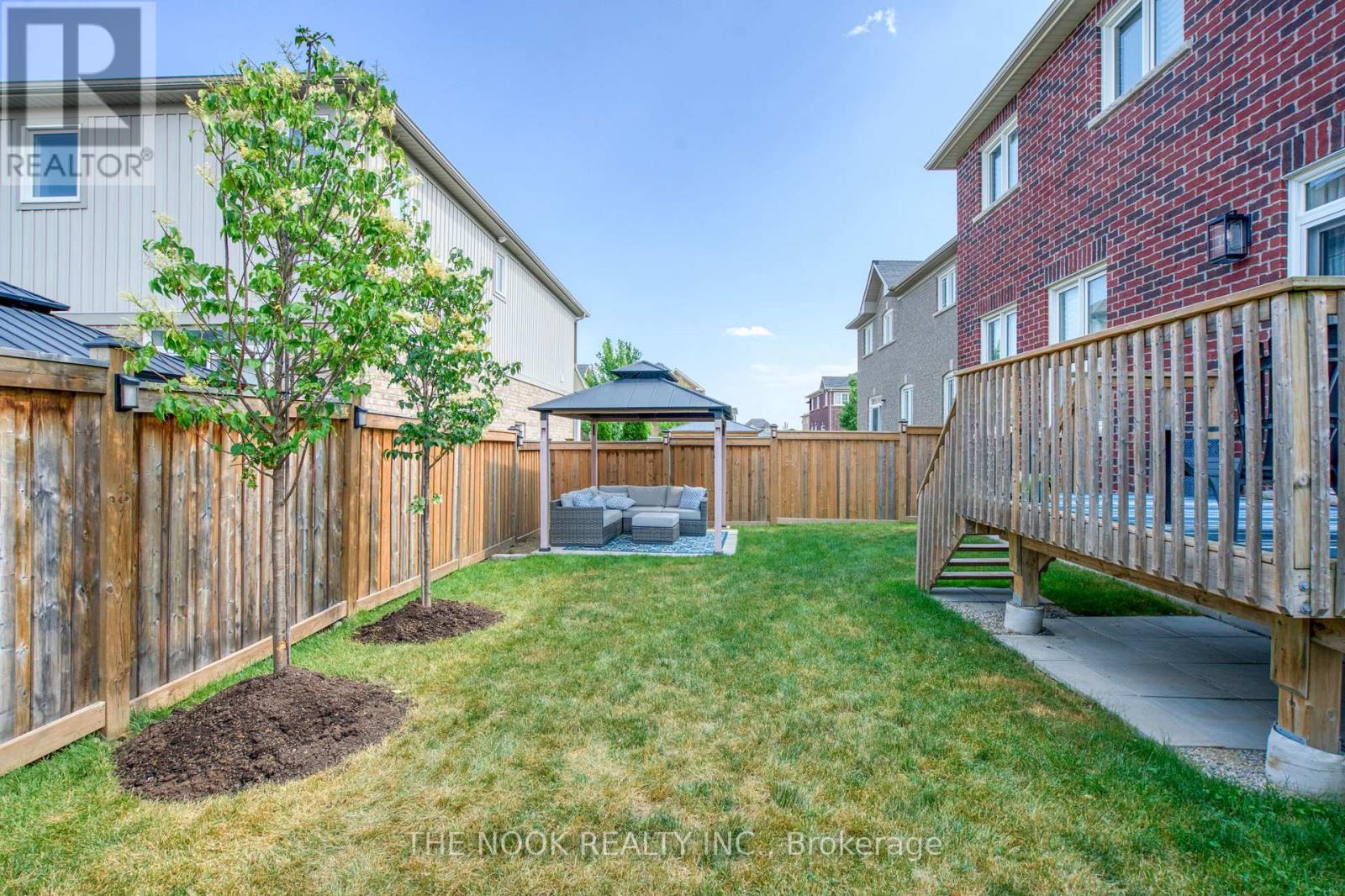Photo 47 of 207 Crombie Street, Clarington ON