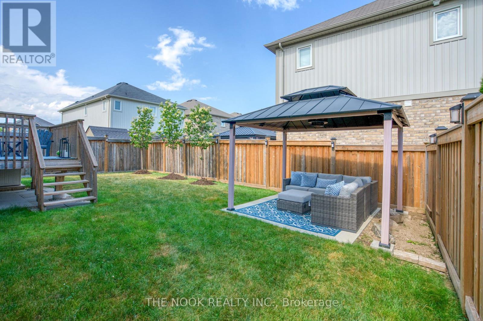 Photo 48 of 207 Crombie Street, Clarington ON