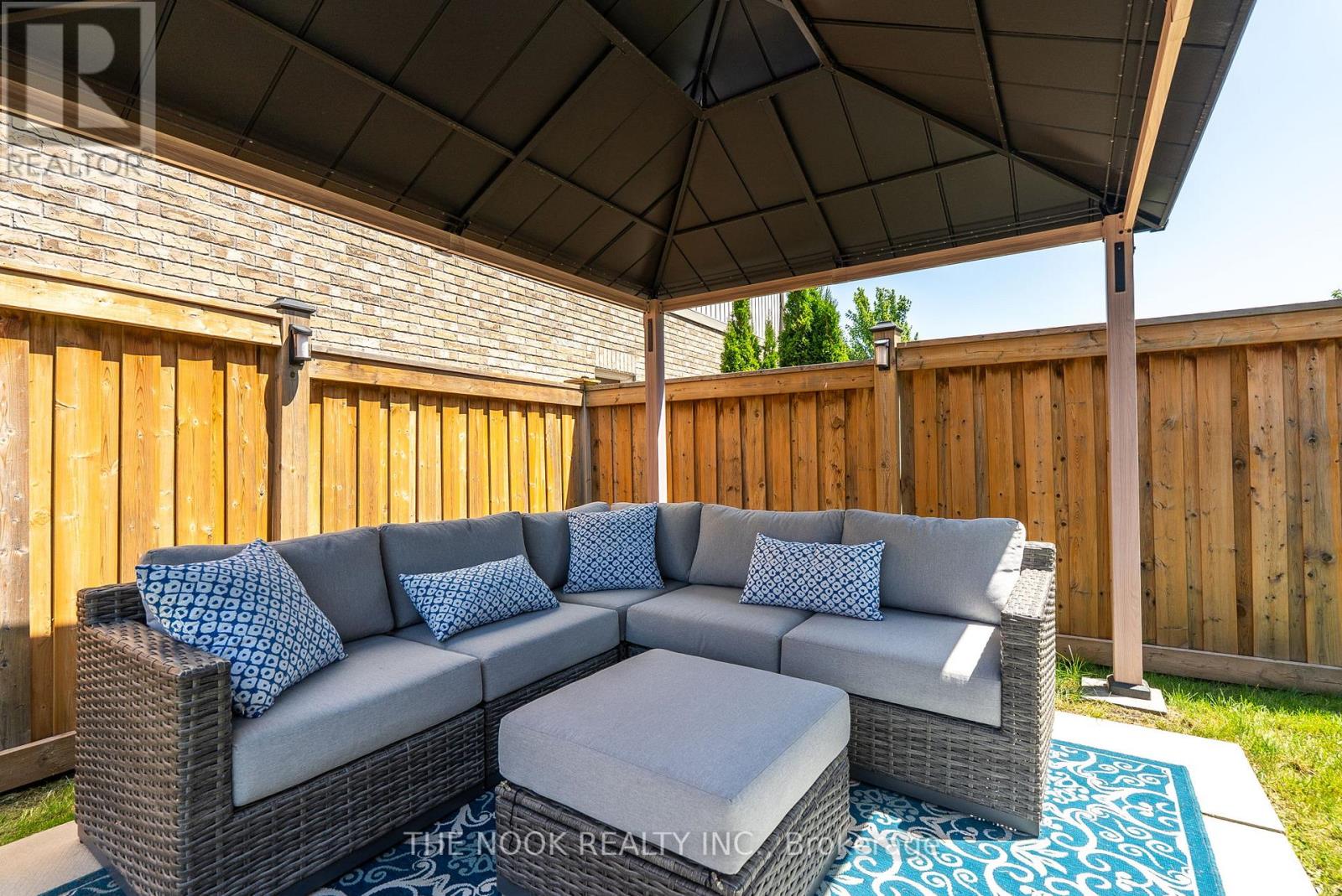 Photo 49 of 207 Crombie Street, Clarington ON