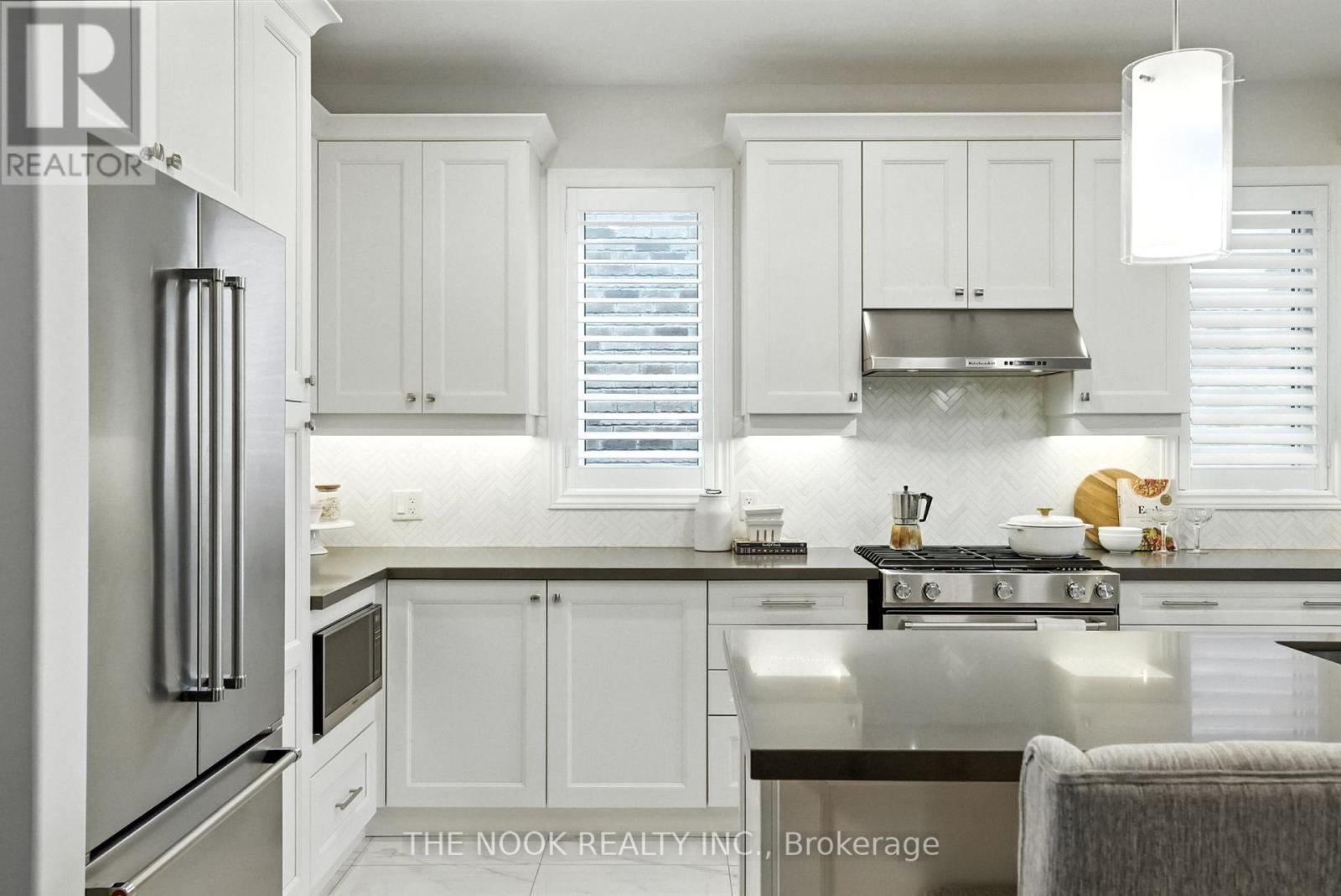 Photo 7 of 207 Crombie Street, Clarington ON